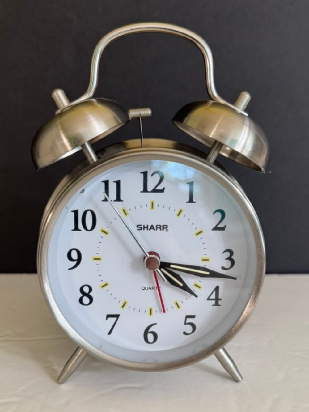 Sharp Twin Alarm Clock Metal Backlight Glow Old Fashioned Bell SPC800